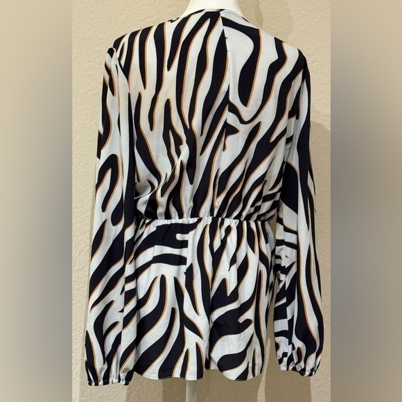 ASOS Women’s Zebra Print Long Sleeve Deep V-Neck Blouse Size 8 - Picture 2 of 14